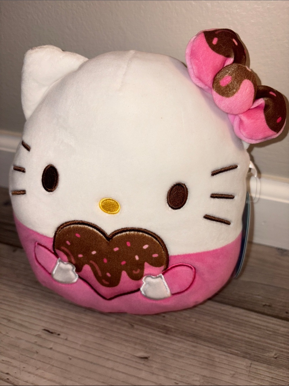 Nwt the original Squishmallows Valentine’s Day edition Hello Kitty Plush